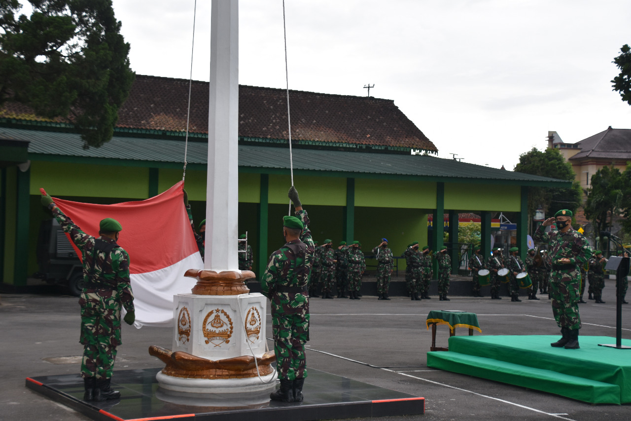 Melalui Upacara Bendera, Prajurit Korem 073/MKT Mantapkan Semangat Kebersamaan